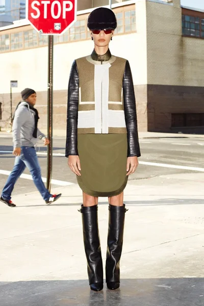 Look 17